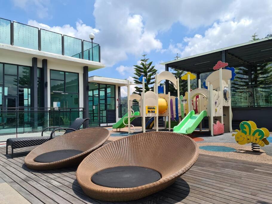 Cozystay Vista Genting 3 Bedrooms Free Wifi-tv Box-coway-parking 9pax Apartment Genting Highlands